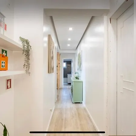 Homestay Confortavel Em Partilhado Por Outros Amadora